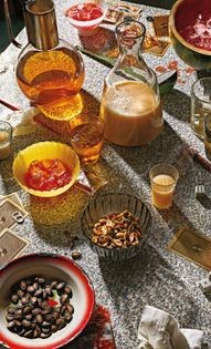 Yogurt-flavored soju cocktail (养乐多烧酒)