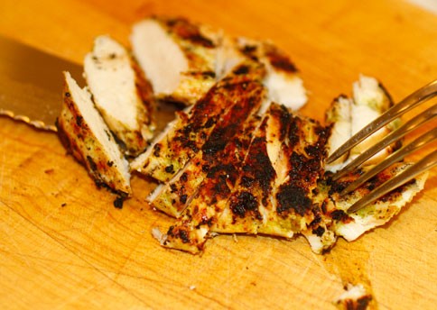 Yogurt-marinated grilled chicken