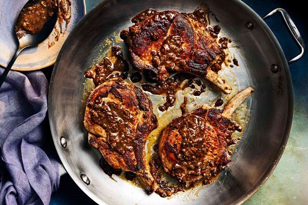 Yogurt-marinated pork chops with white wine-shallot sauce