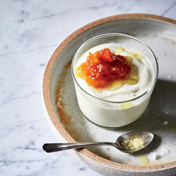 Yogurt panna cotta with marmalade and olive oil