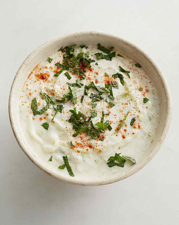 Yogurt with cucumber and mint (Kheere ka raita)