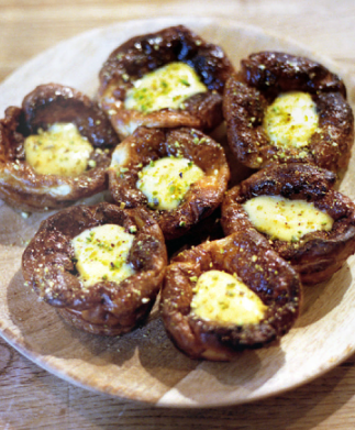 Yorkshire pudding with mango curd