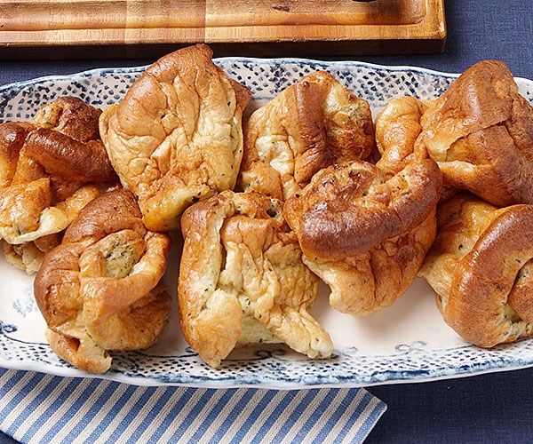 Yorkshire puddings with fresh thyme