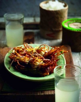 Young bamboo shoots stuffed with pork & ginger leaf
