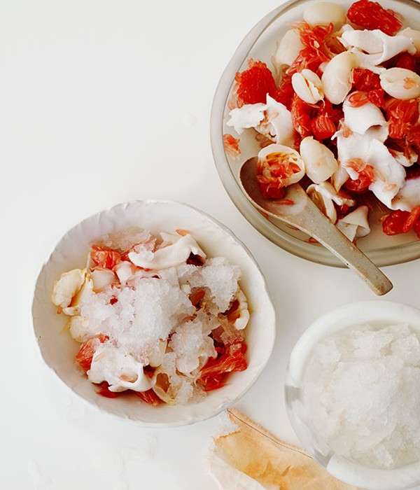 Young coconut-water ice with lychee and pomelo
