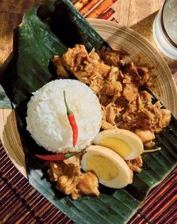 Young jackfruit stew (Gudeg)