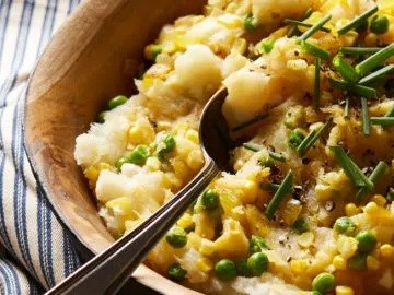 Yuca mash with corn and peas