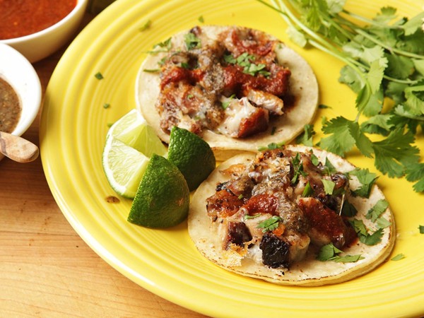 Yucatecan pork belly and cheese tacos (Tacos de castacán con queso)