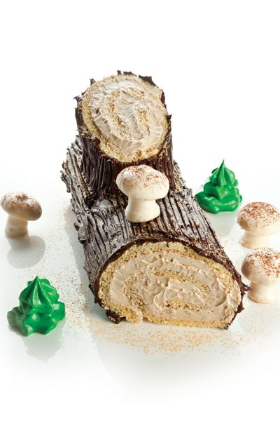 Yule log cake with coffee buttercream and ganache (Bûche de Noël)