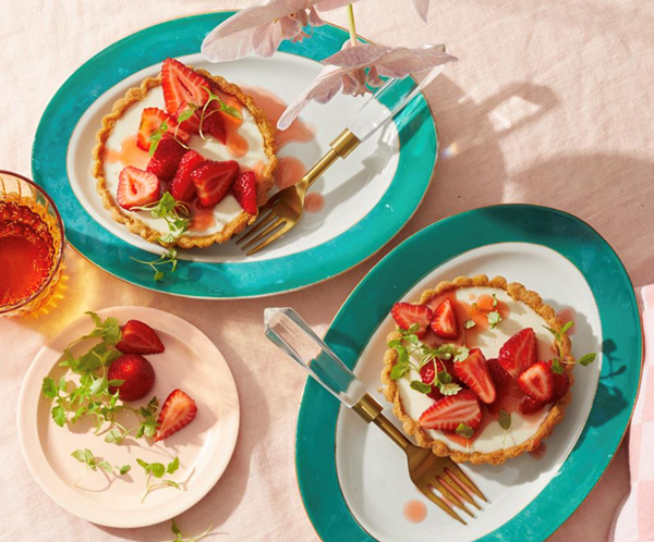 Yuzu cream tarts with ginger strawberries