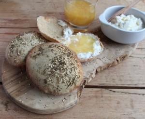 Za’atar and tahini buns with ricotta and honey filling
