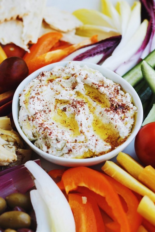Za’atar garlic feta dip
