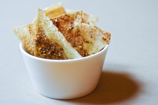 Zaatar pita chips (Chips de Pita au Zaatar)