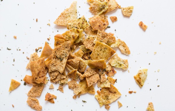 Za'atar pita crisps