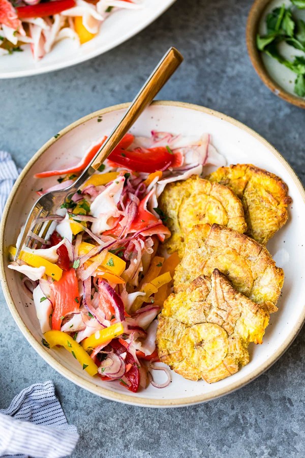 Zesty lime crab salad with bell peppers
