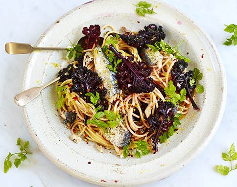 Zesty sardine & purple kale spaghetti