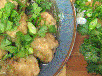 Zhuang style stuffed bean curd balls (Zhuangjia niang doufu / 壯家酿豆腐)