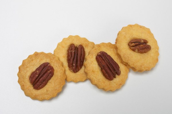 Zingy cheese cookies