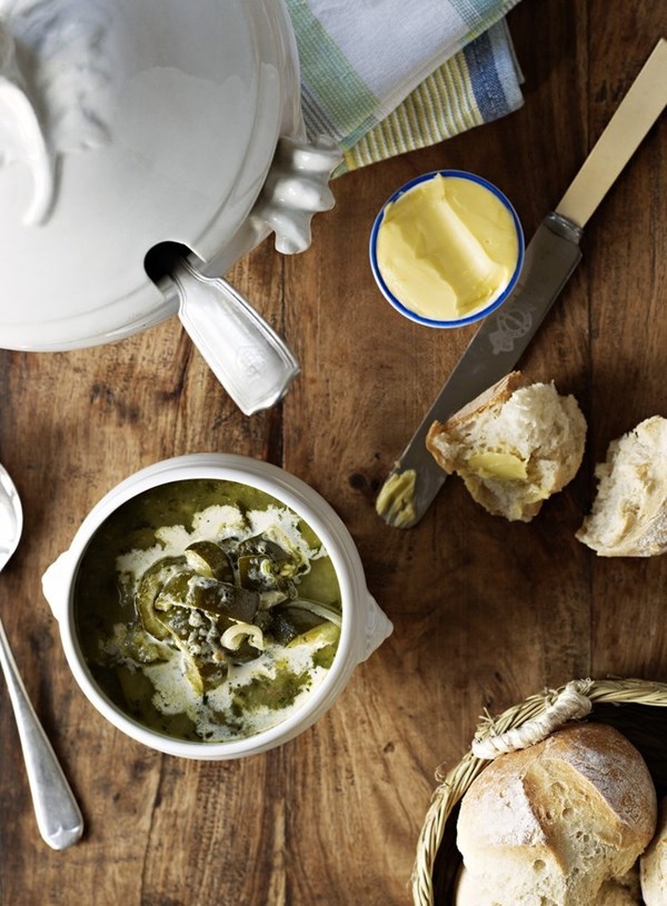 Zucchini and herb soup