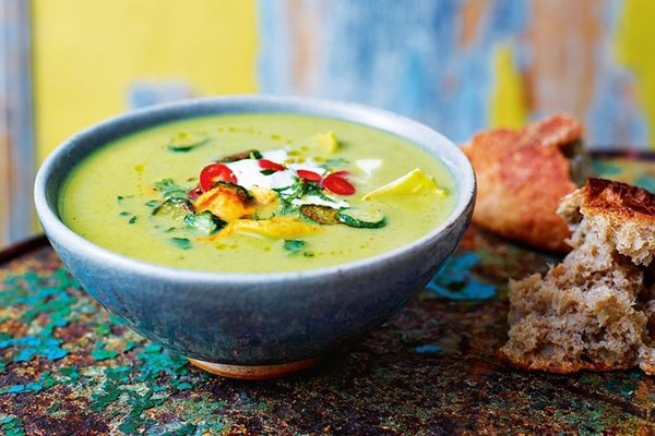 Zucchini, asparagus & mint soup