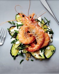 Zucchini carpaccio with salt-broiled shrimp