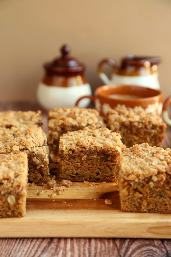Zucchini crumble coffee cake