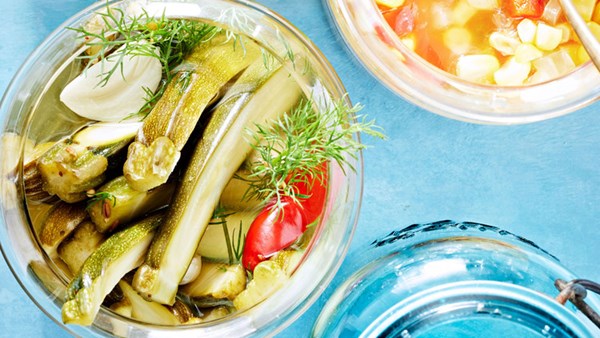 Zucchini dill pickles