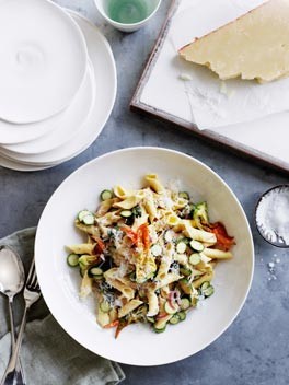 Zucchini flower, mint and pecorino penne