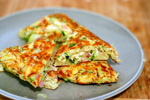 Zucchini, ham and ricotta fritters