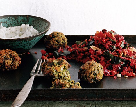 Zucchini köfte with beet-bulgur pilaf