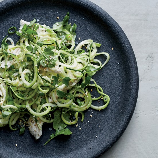 Zucchini noodles with chicken and ginger dressing