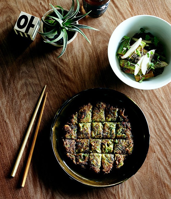 Zucchini pancake (Hobak jeon)