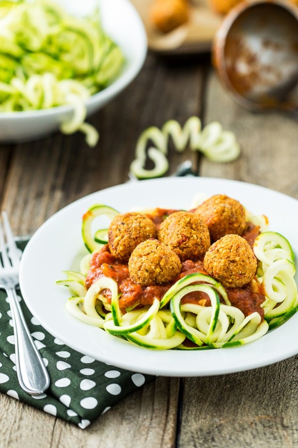 Zucchini pasta with quinoa meatless balls