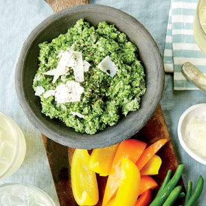 Zucchini pesto with crudités