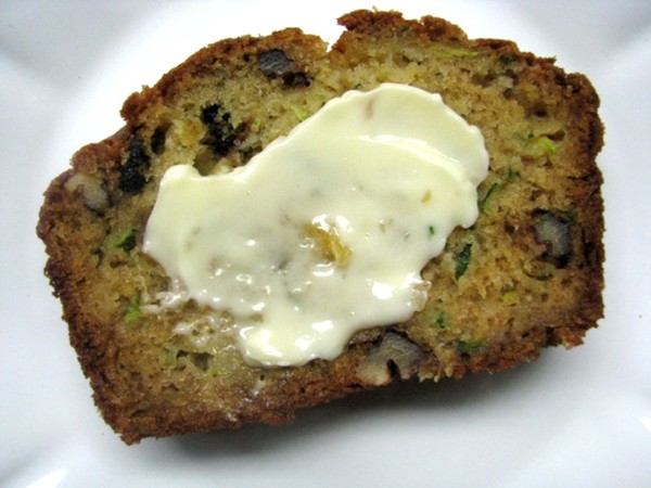 Zucchini pineapple bread