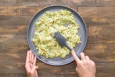 Zucchini pizza crust