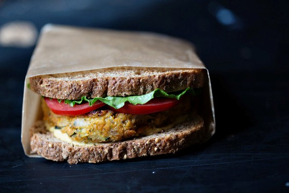 Zucchini quinoa burgers