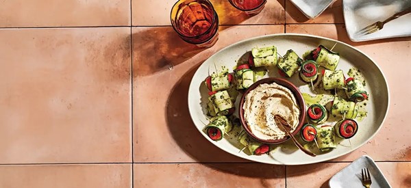 Zucchini-red pepper roulades