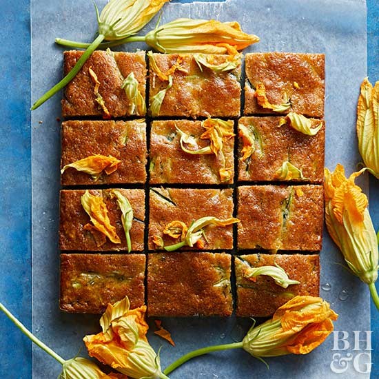 Zucchini-walnut cake